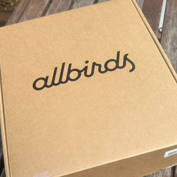 Allbirds women's black Wool Runners in box Size 6 - Picture 2 of 9